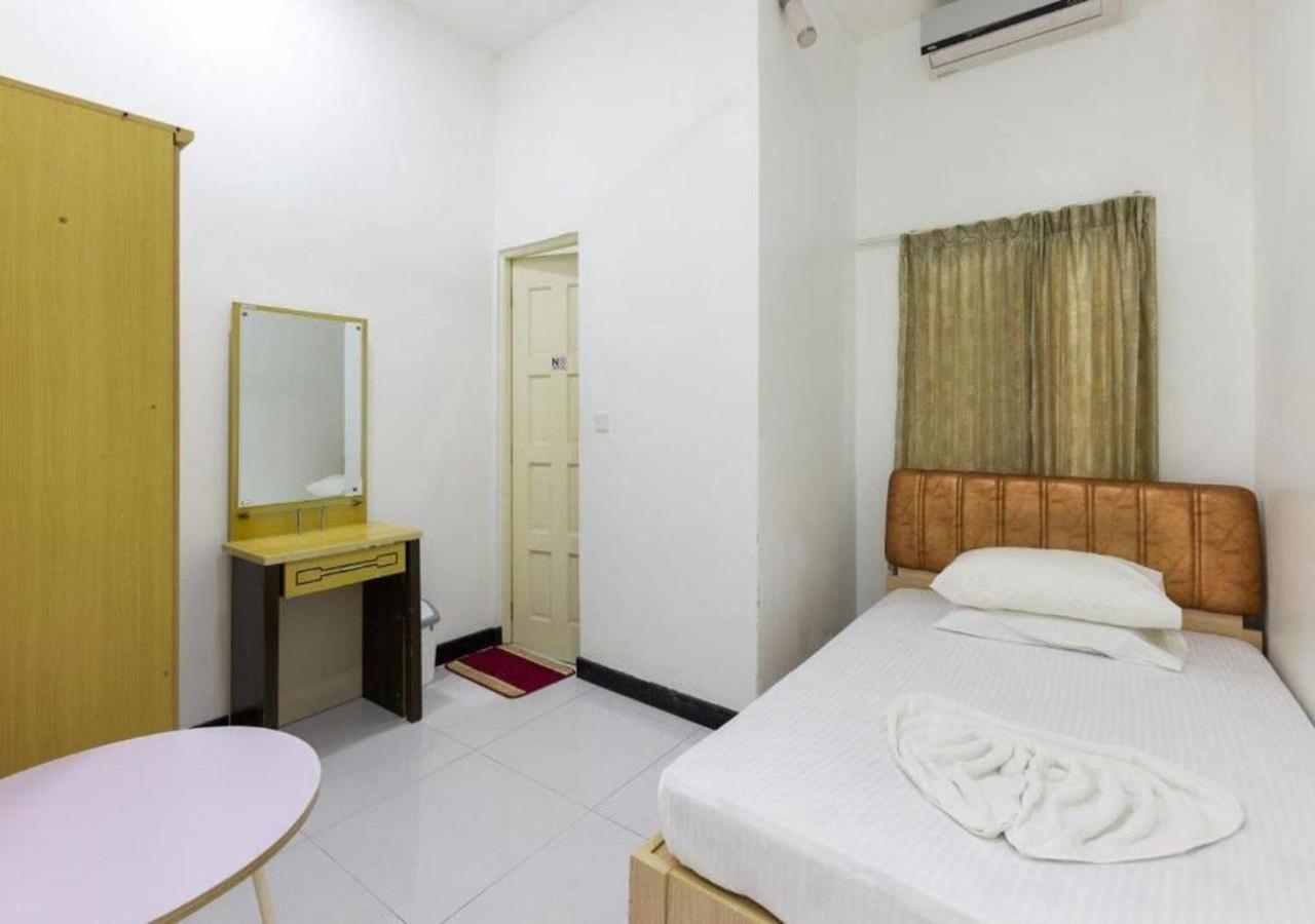 Hotel Surf Trip Maldives 3*